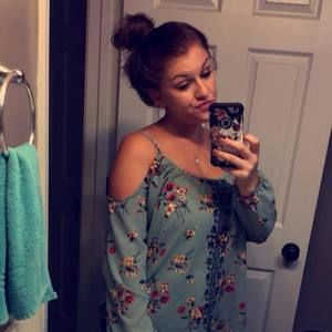 Meet your Posher, Alyssa